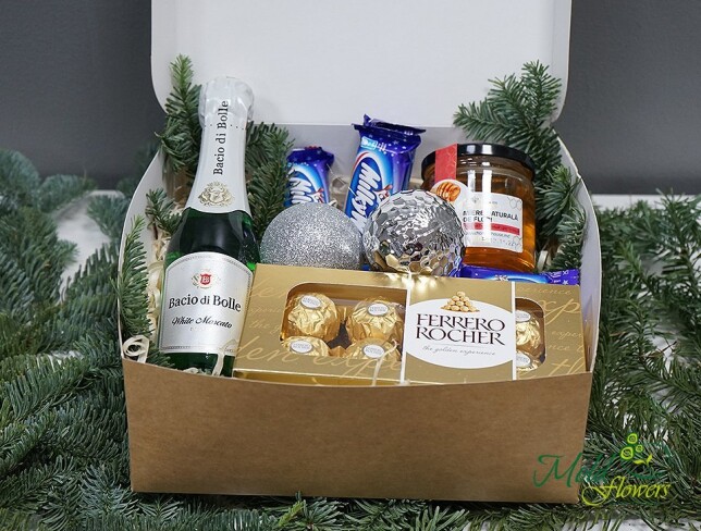 Cutie cu șampanie Bacio di Bolle, ferrero rocher și miere foto